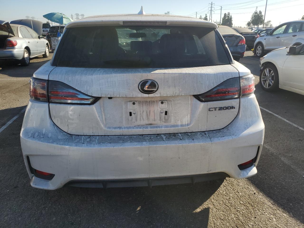 2016 Lexus CT - Image 6