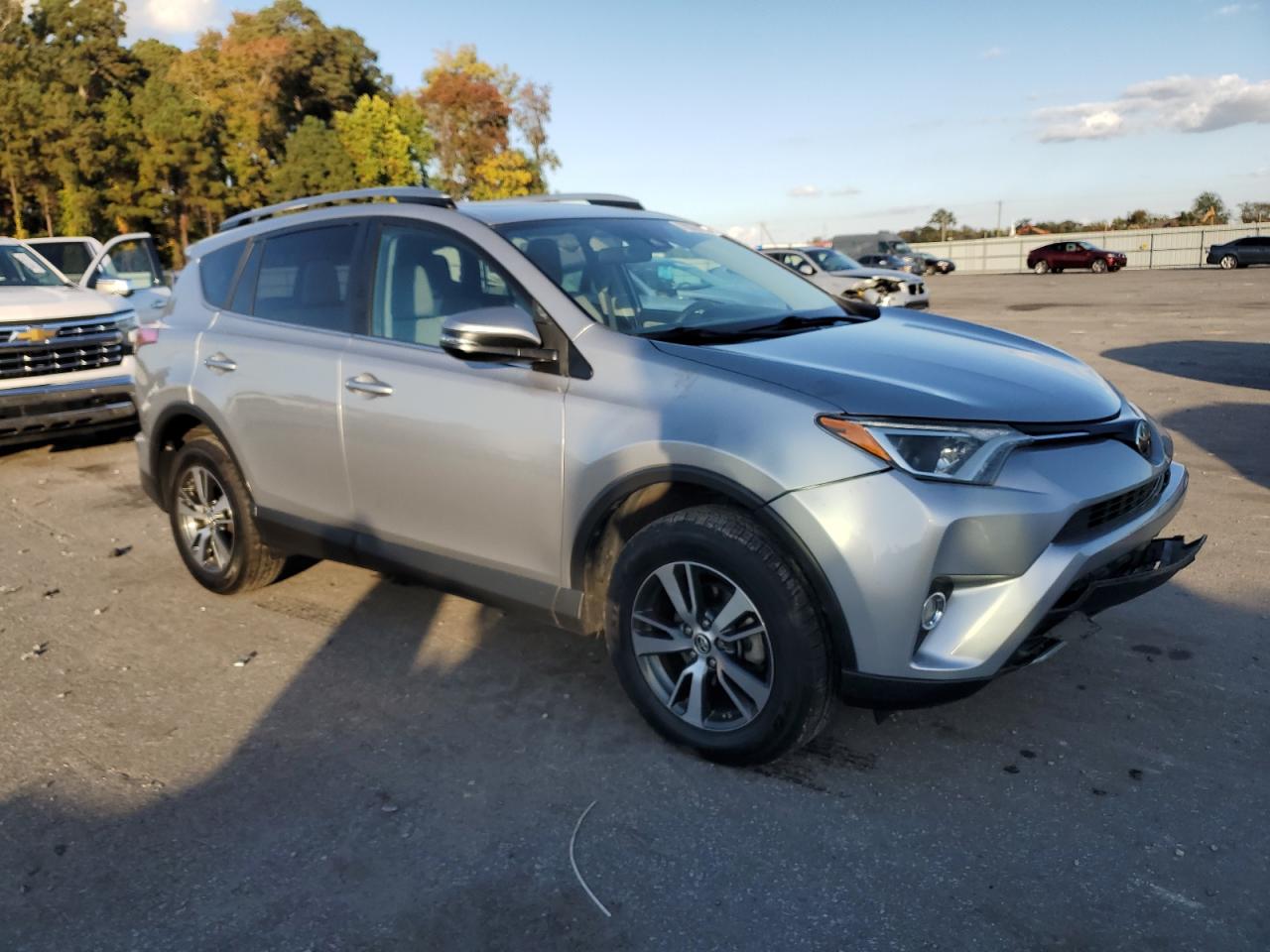 2017 Toyota Rav4 Xle VIN: 2T3WFREV6HW398887 Lot: 78320754