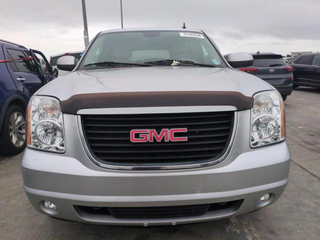  GMC YUKON 2013 Серебристый