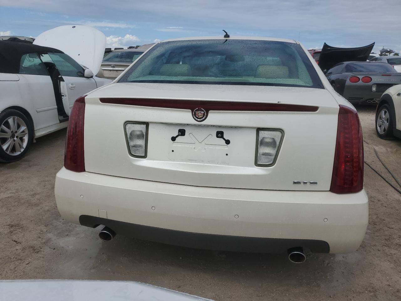 2005 Cadillac Sts VIN: 1G6DW677750153037 Lot: 74665024