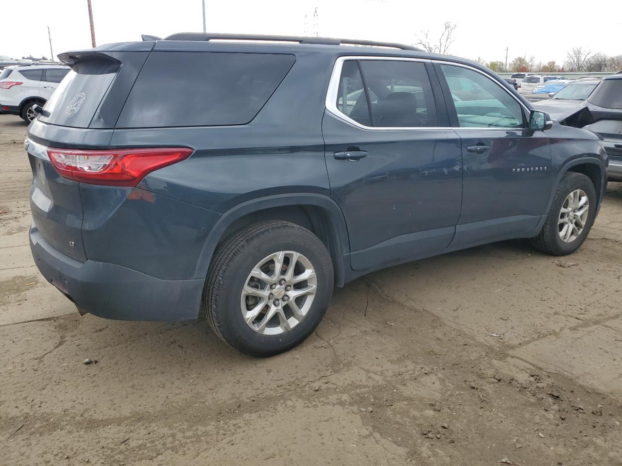 VIN 1GNERGKW1KJ233976 2019 CHEVROLET TRAVERSE no.3