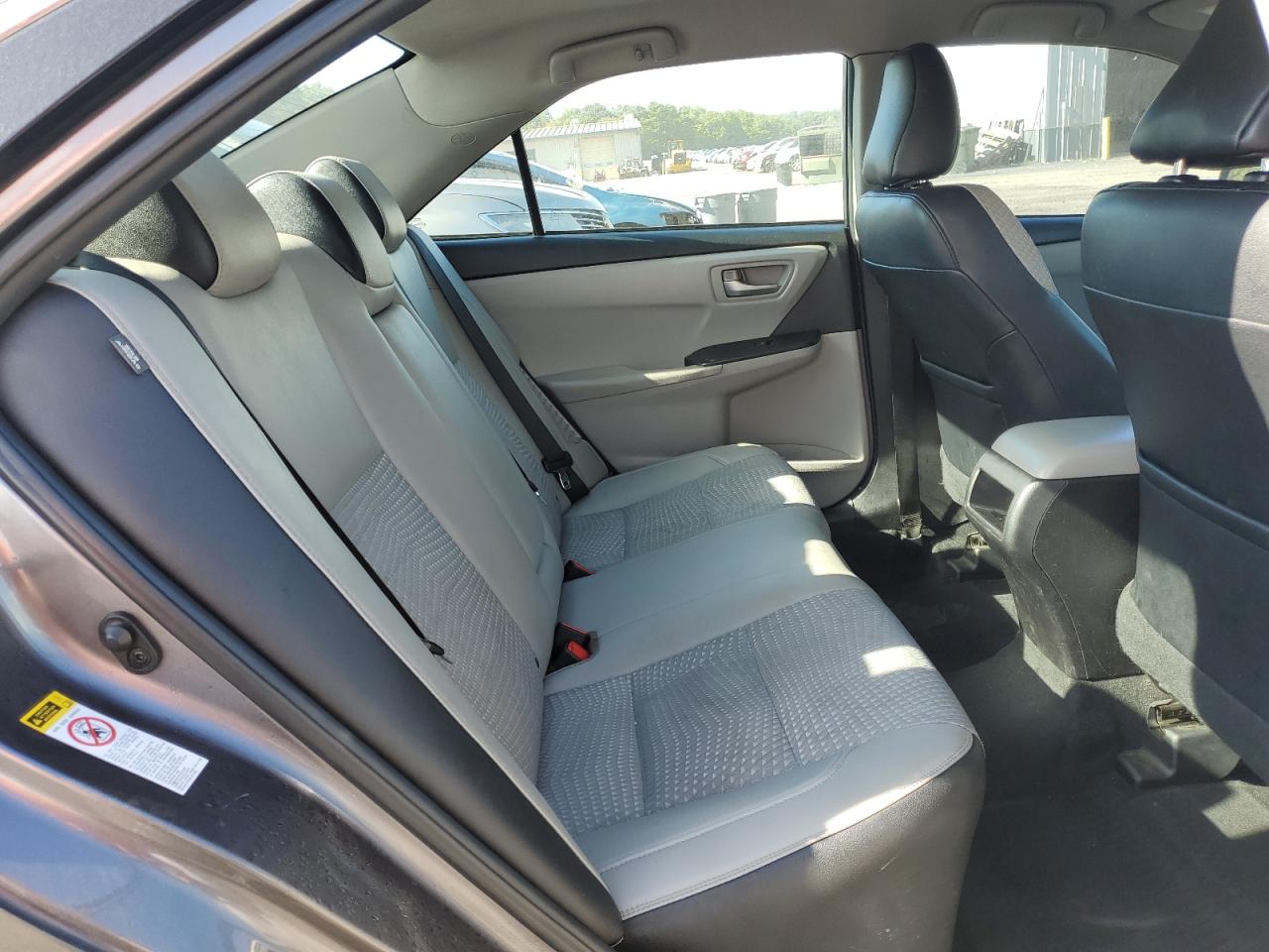 2015 Toyota Camry - Image 10