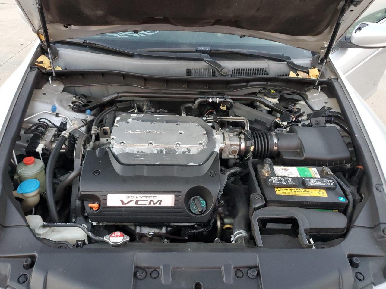 2009 Honda Accord - Image 11