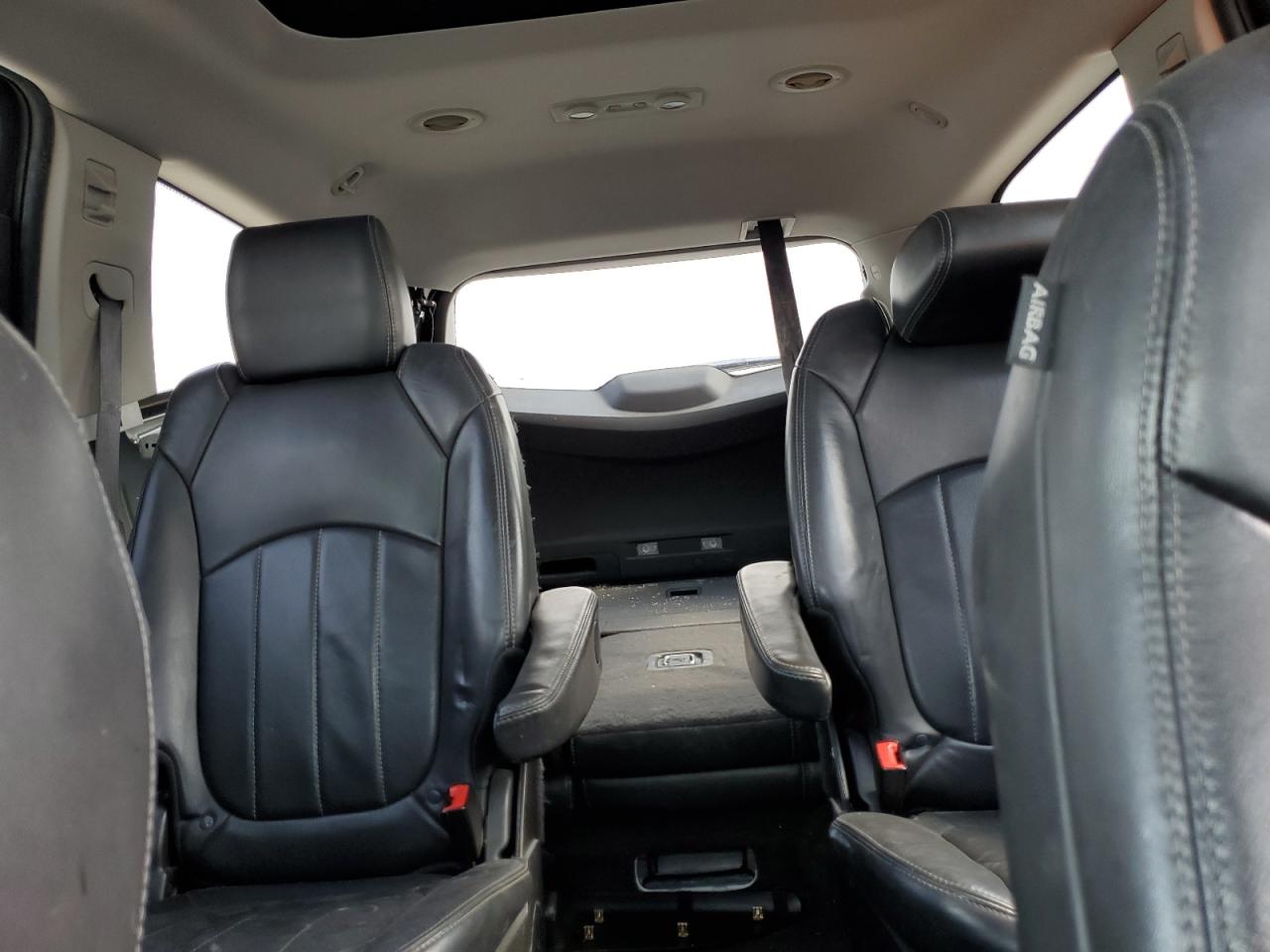 2014 Chevrolet Traverse - Image 10