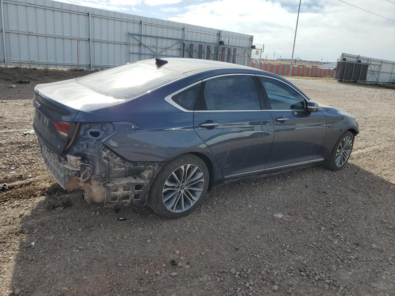 2016 Hyundai Genesis - Image 3