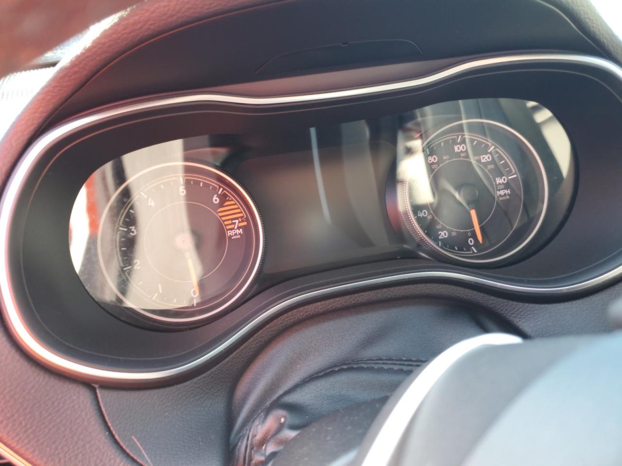 2019 Jeep Grand Cherokee - Image 9