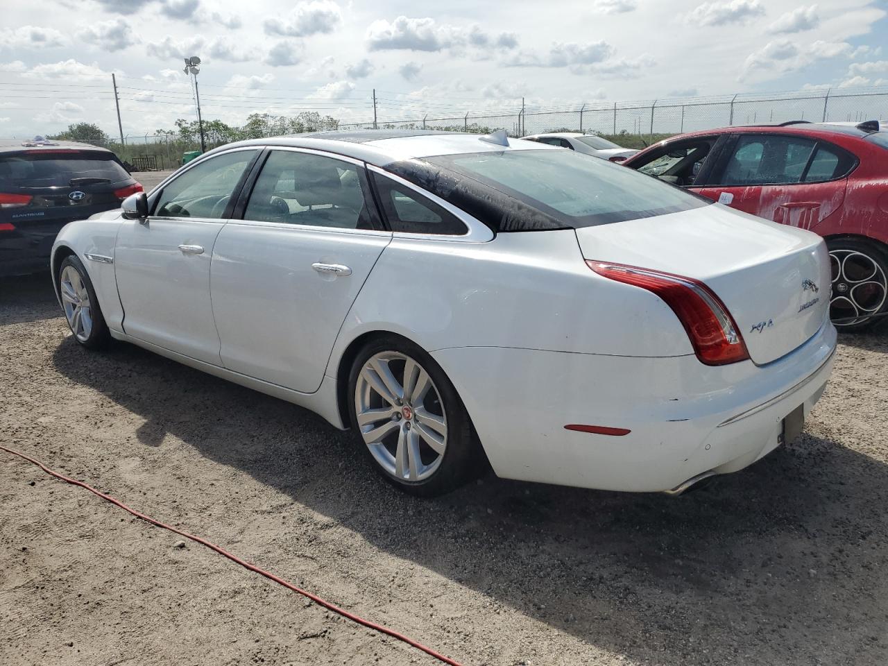 VIN SAJWJ2GD6E8V74284 2014 JAGUAR XJ no.2