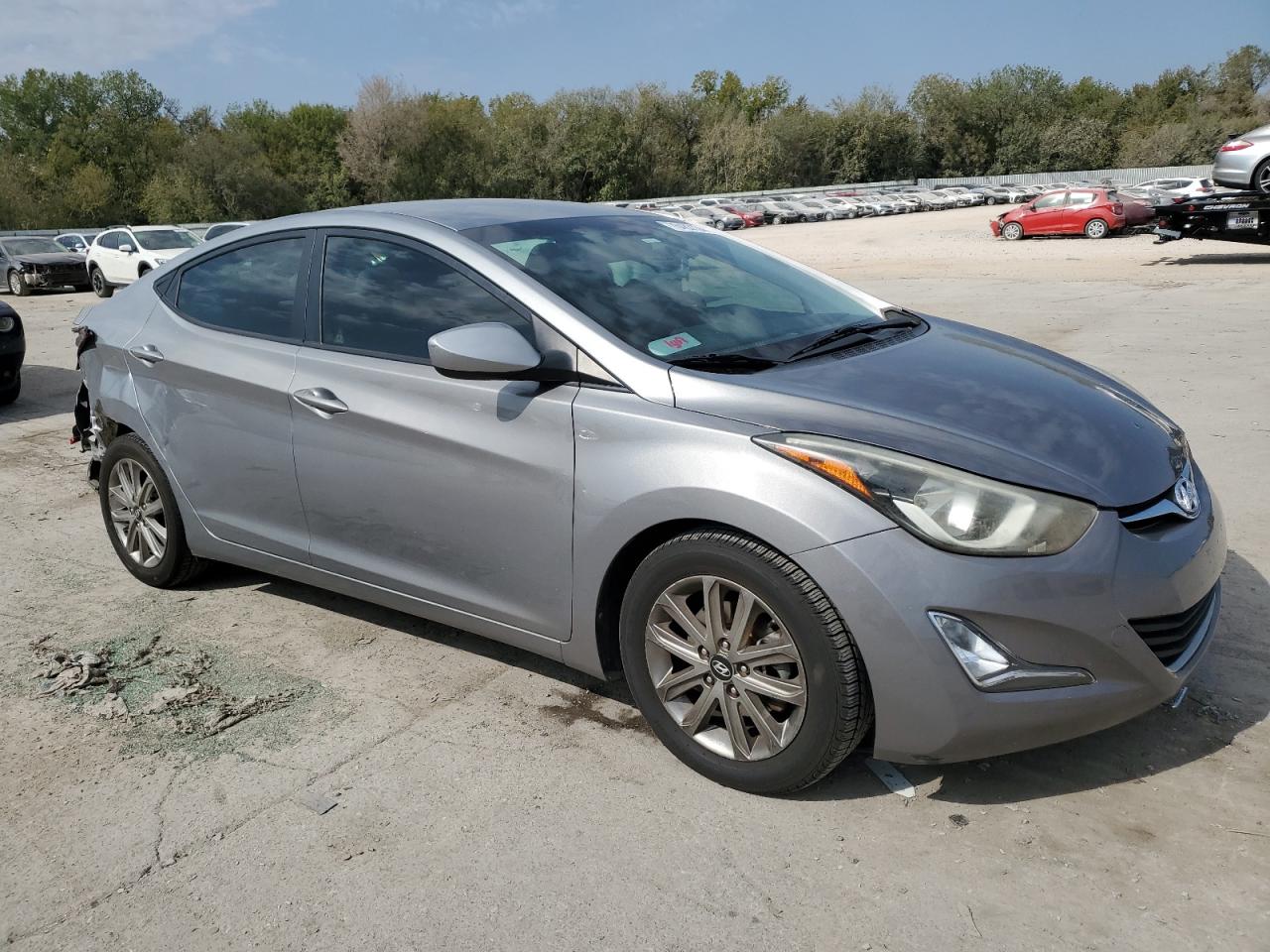 2015 Hyundai Elantra - Image 4