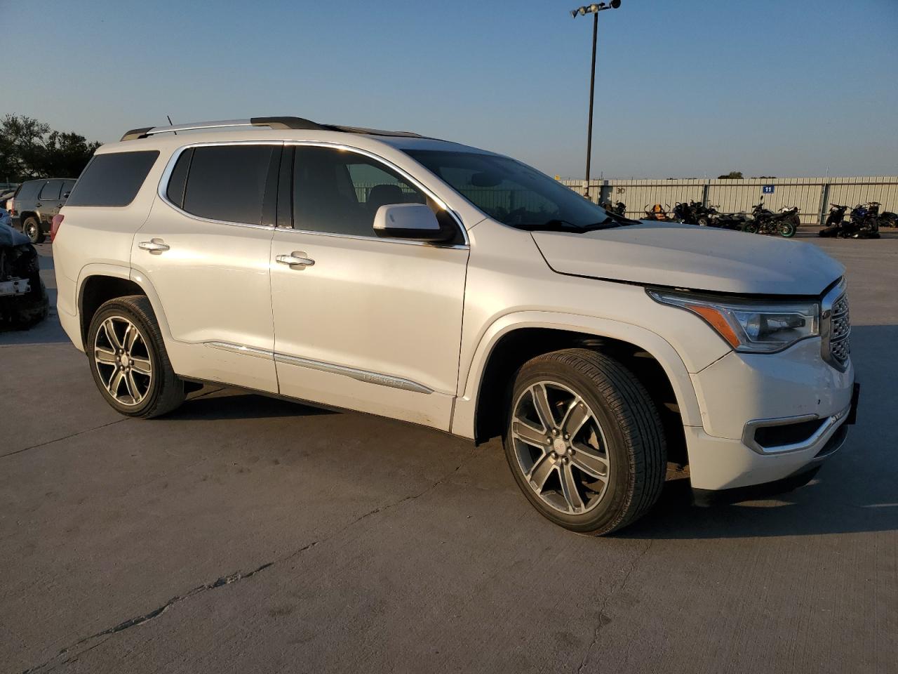 2019 GMC Acadia Denali VIN: 1GKKNPLS0KZ240488 Lot: 74278074