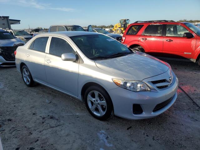  TOYOTA COROLLA 2013 Srebrny