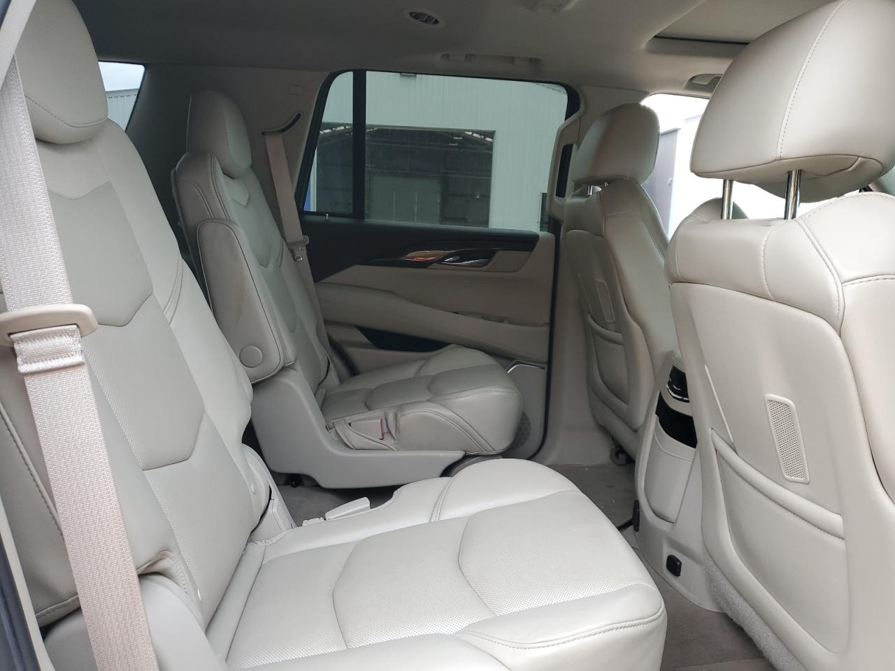 1GYS4MKJ2FR583423 2015 Cadillac Escalade Luxury