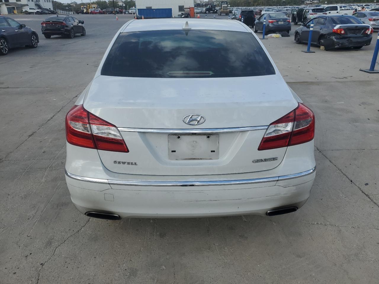 2013 Hyundai Genesis 3.8L VIN: KMHGC4DD8DU247061 Lot: 78399114