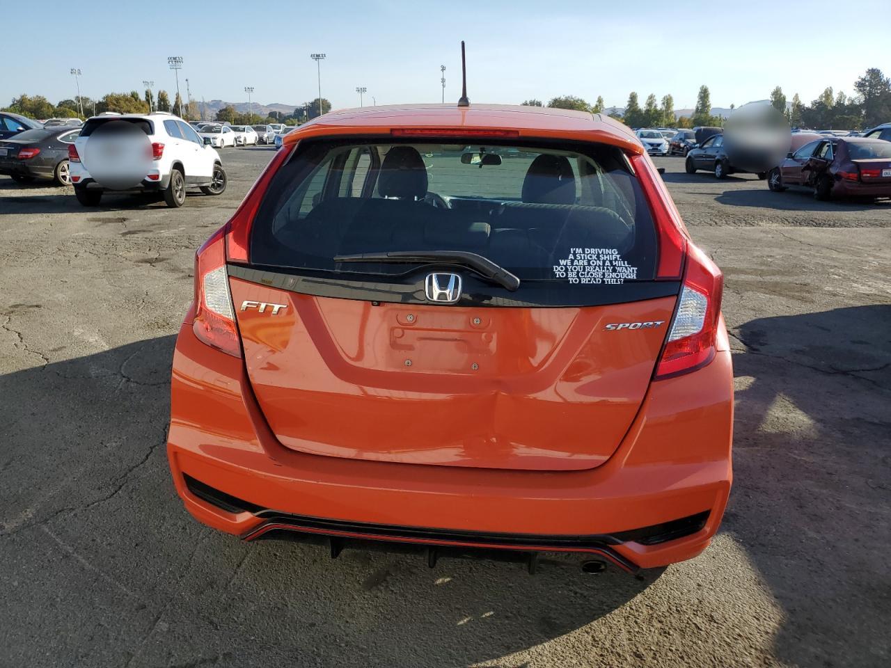 3HGGK5G69JM705783 2018 Honda Fit Sport