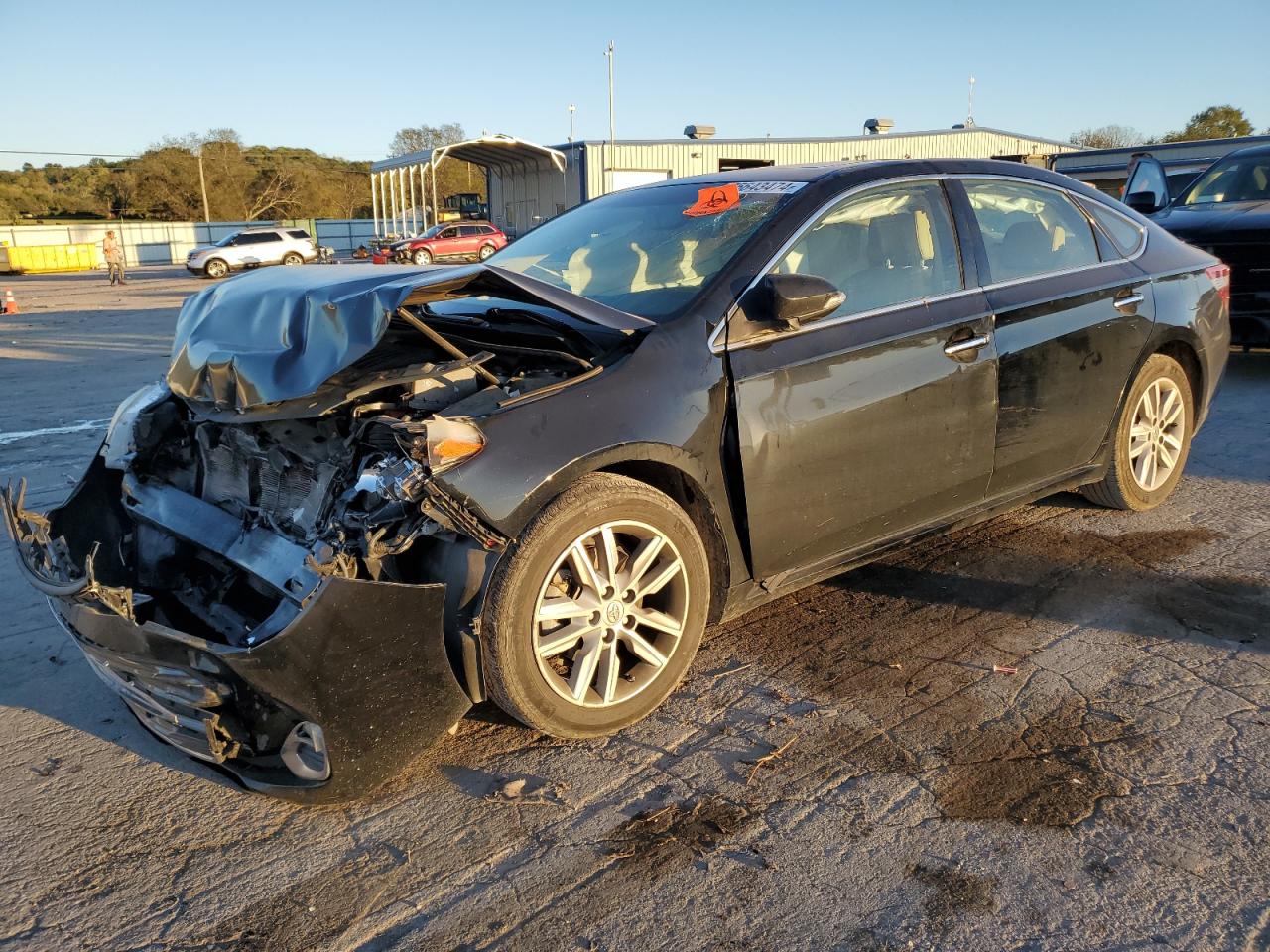 2013 Toyota Avalon - Image 1