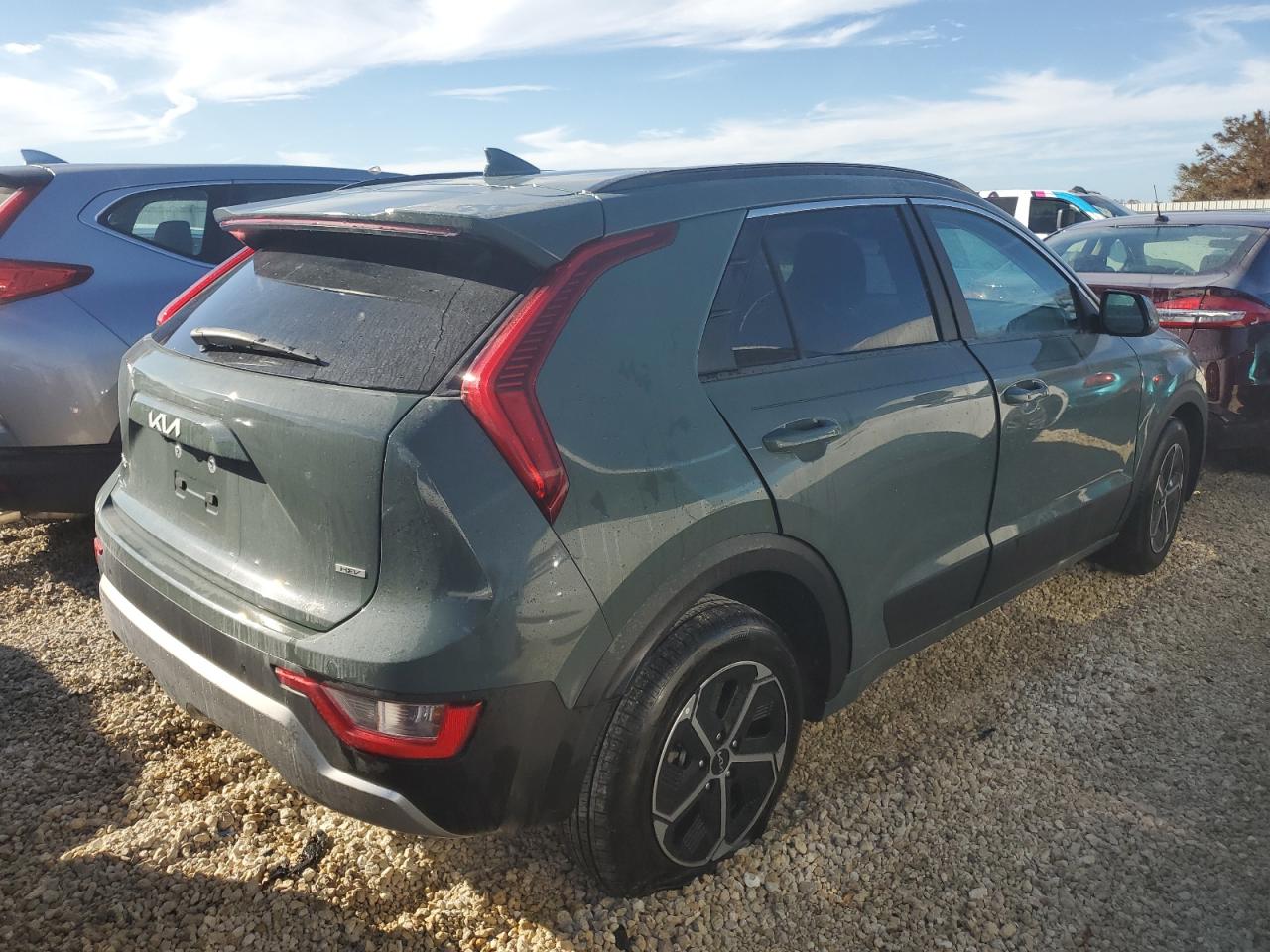 2023 Kia Niro - Image 3