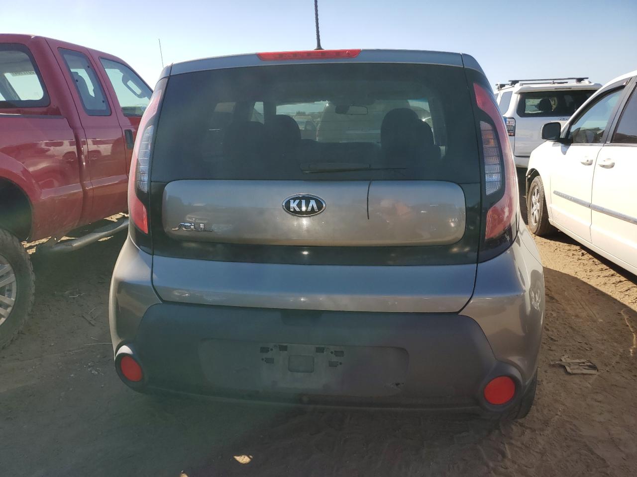 KNDJP3A53F7173555 2015 Kia Soul +