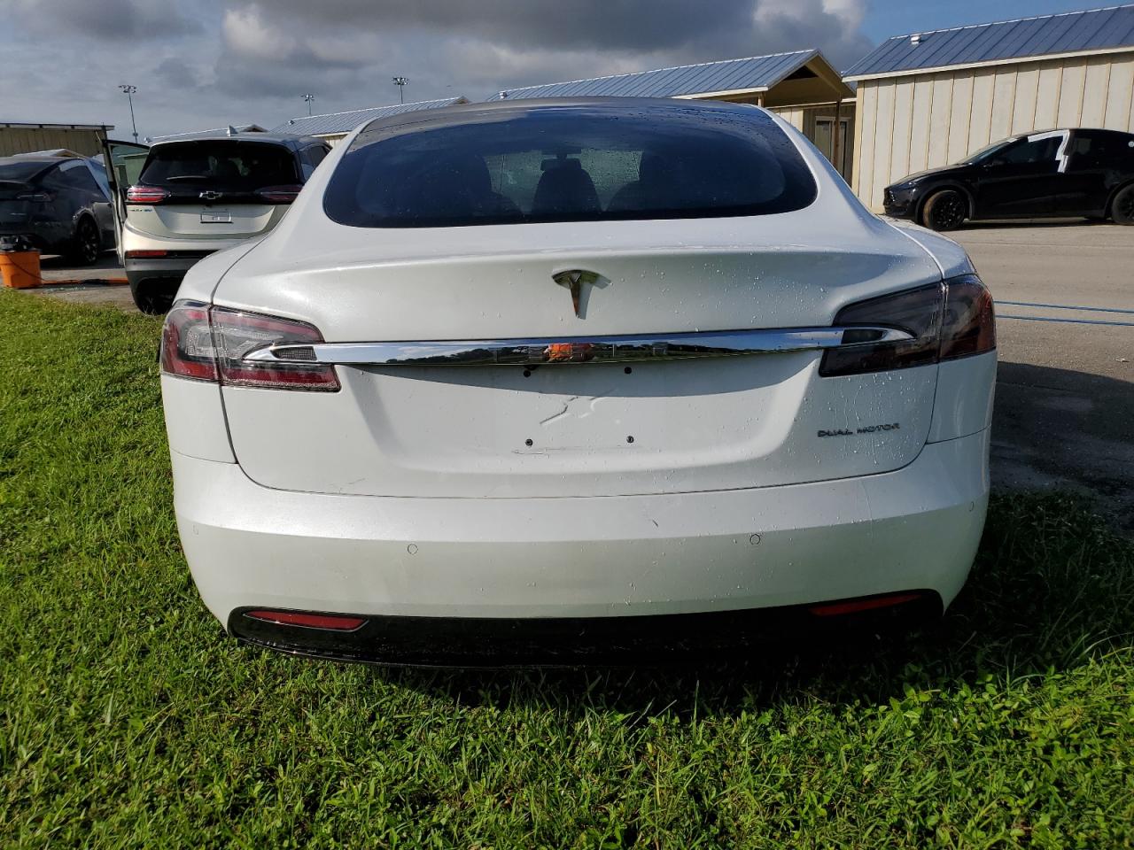 2020 Tesla Model S VIN: 5YJSA1E22LF415008 Lot: 74054074