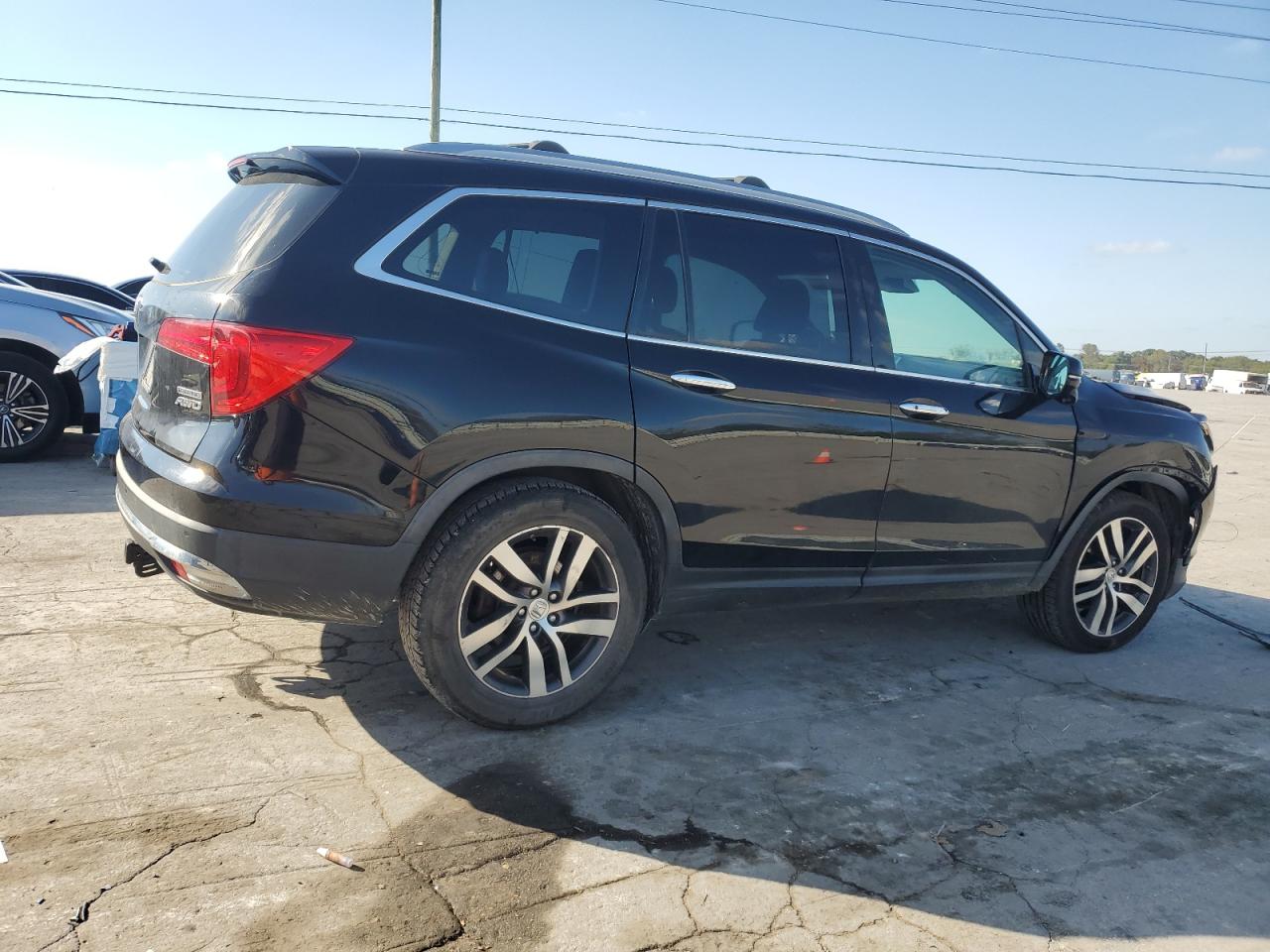 2017 Honda Pilot - Image 3
