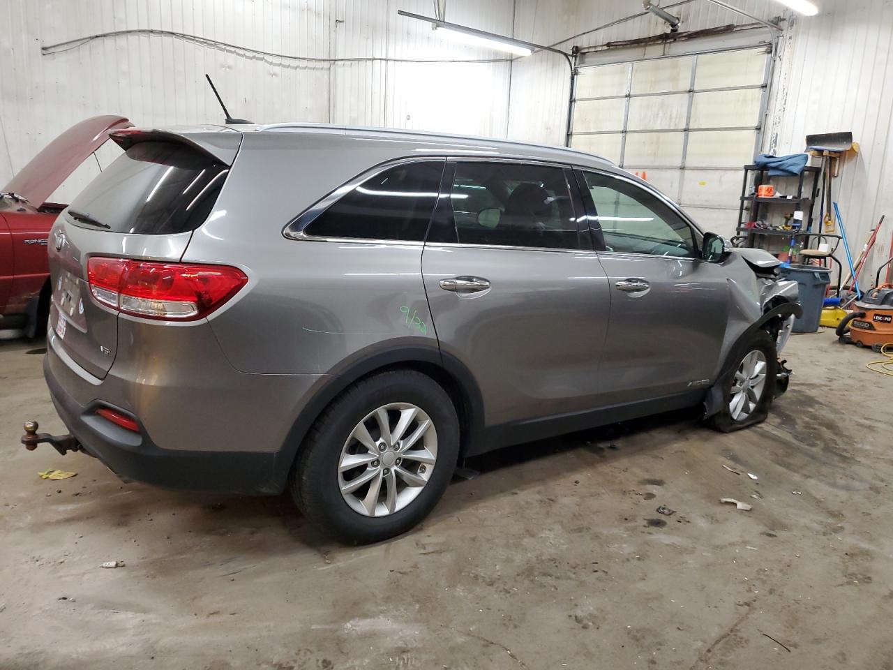 2018 Kia Sorento - Image 3