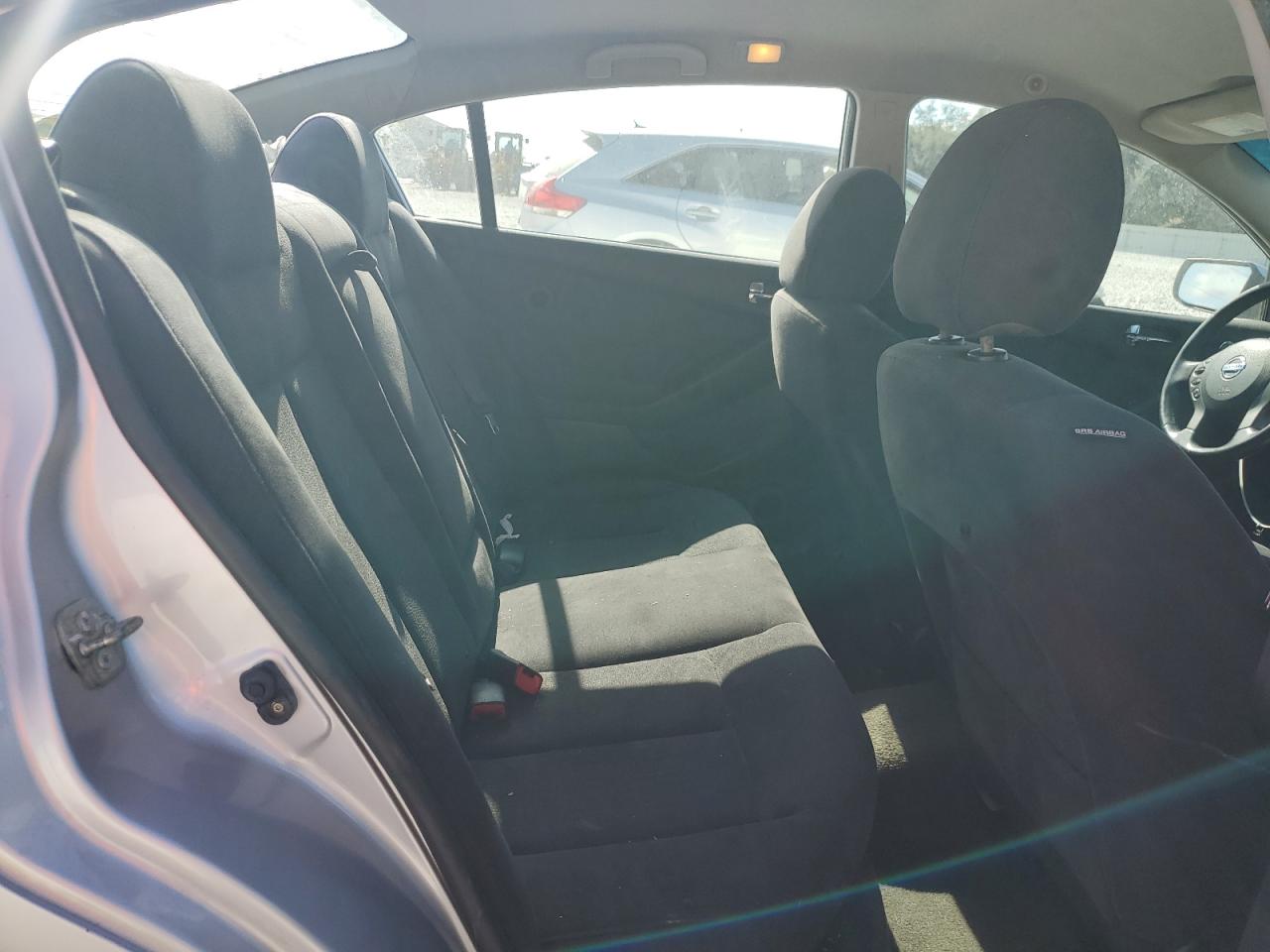 2012 Nissan Altima - Image 10