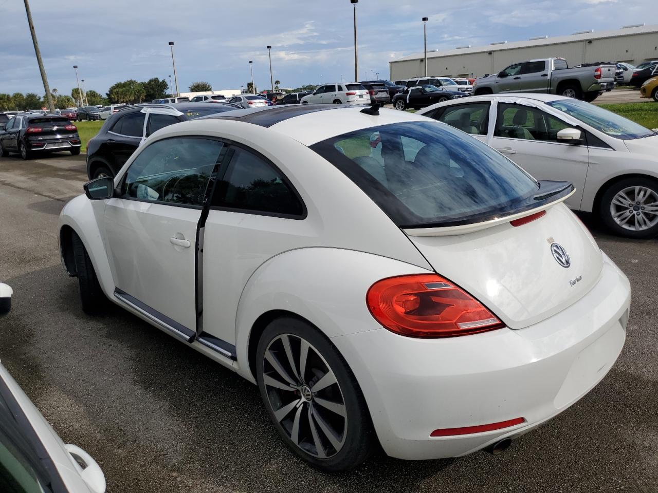 2012 Volkswagen Beetle - Image 2