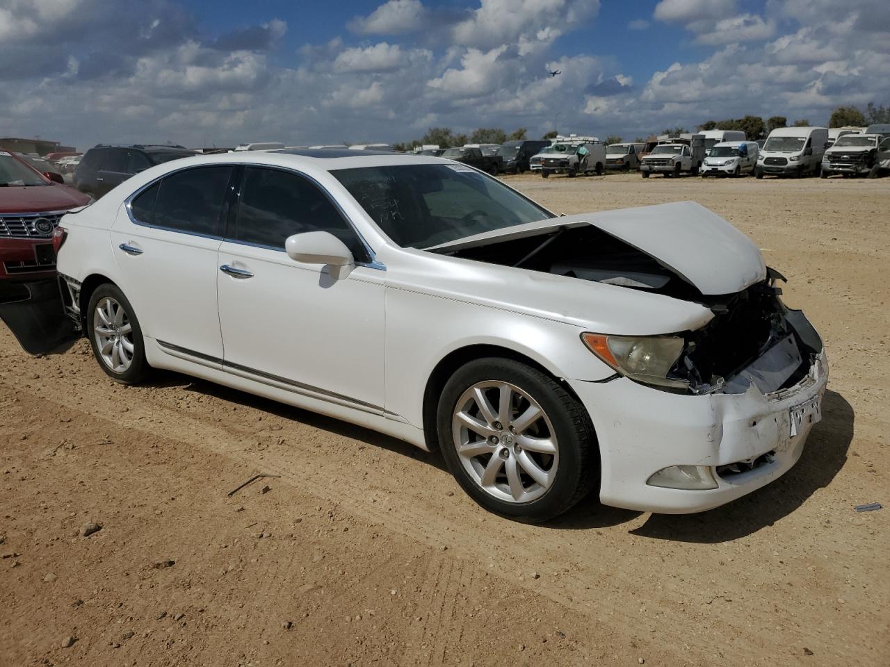 2008 Lexus LS - Image 4