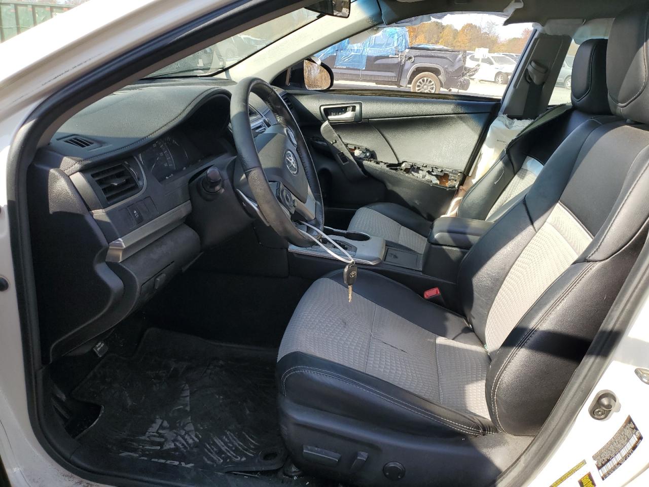 2014 Toyota Camry - Image 7