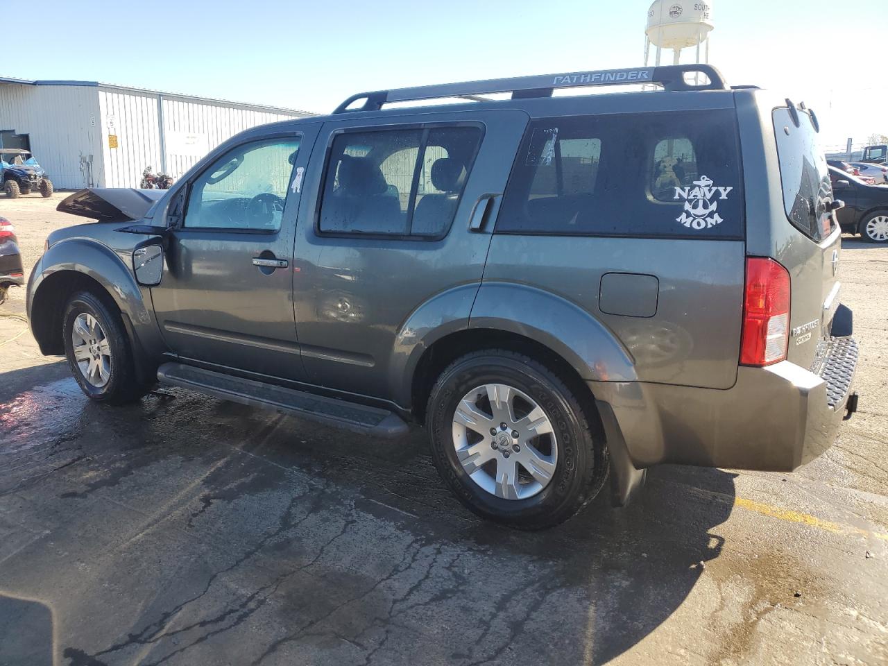 2005 Nissan Pathfinder Le VIN: 5N1AR18W05C768829 Lot: 76410454