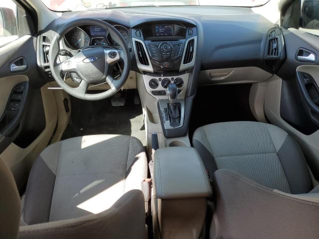 Sedans FORD FOCUS 2014 Czerwony