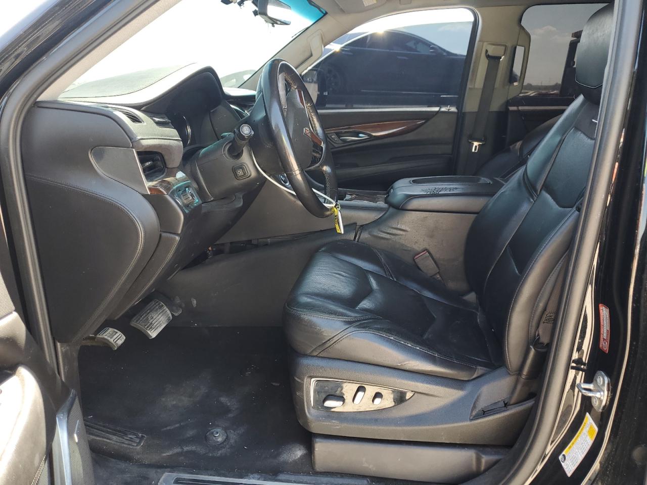 1GYS3BKJ9KR115237 2019 Cadillac Escalade Luxury