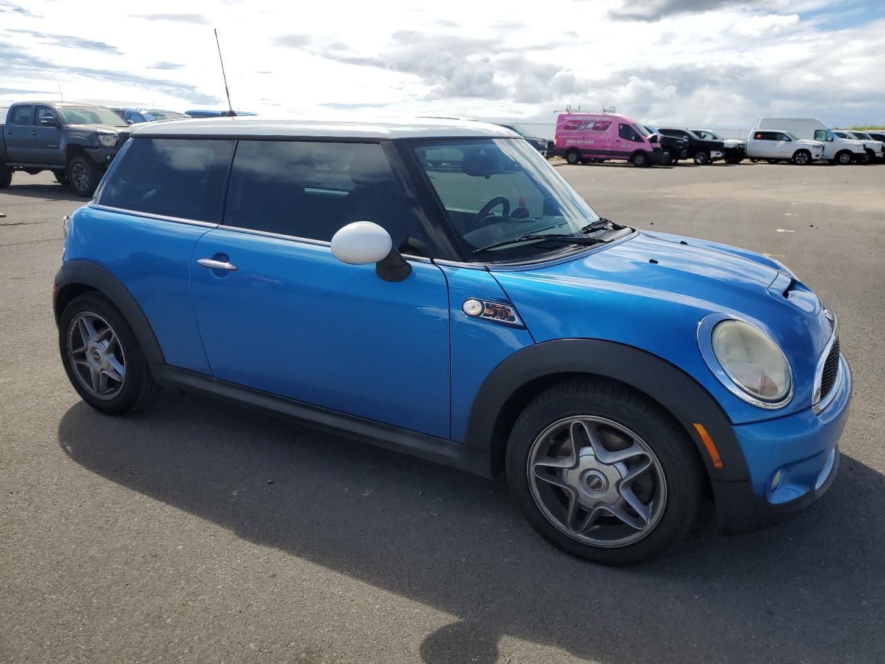 2009 MINI Cooper - Image 4
