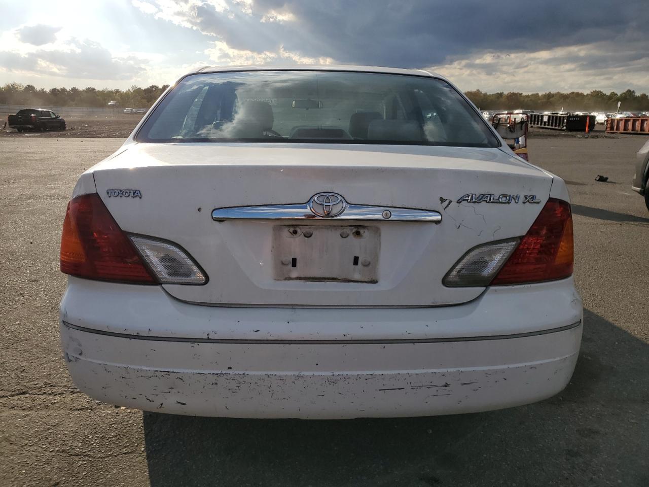 2001 Toyota Avalon Xl VIN: 4T1BF28B21U175736 Lot: 75522684