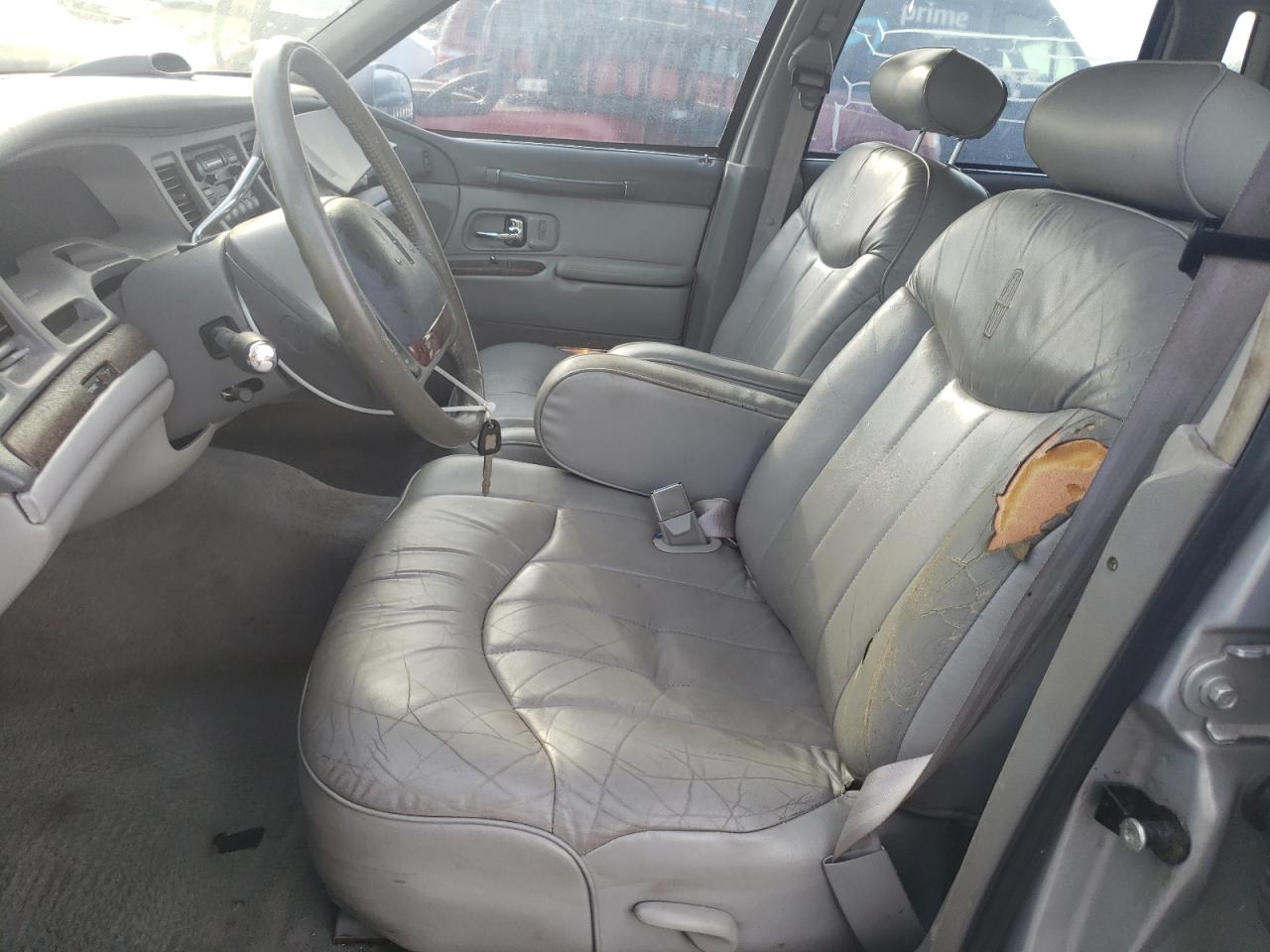 1997 Lincoln Town Car - Image 7