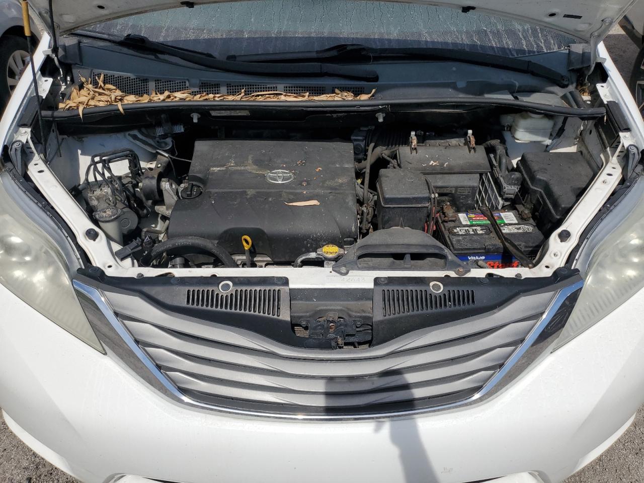 5TDYK3DC9CS225442 2012 Toyota Sienna Xle