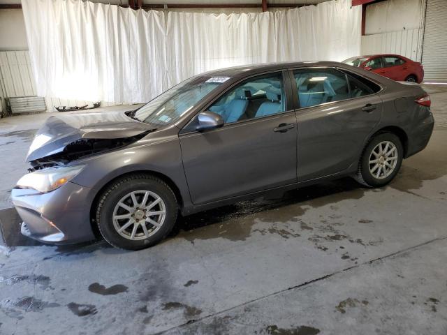 2016 Toyota Camry Le на продаже в Albany, NY - Front End