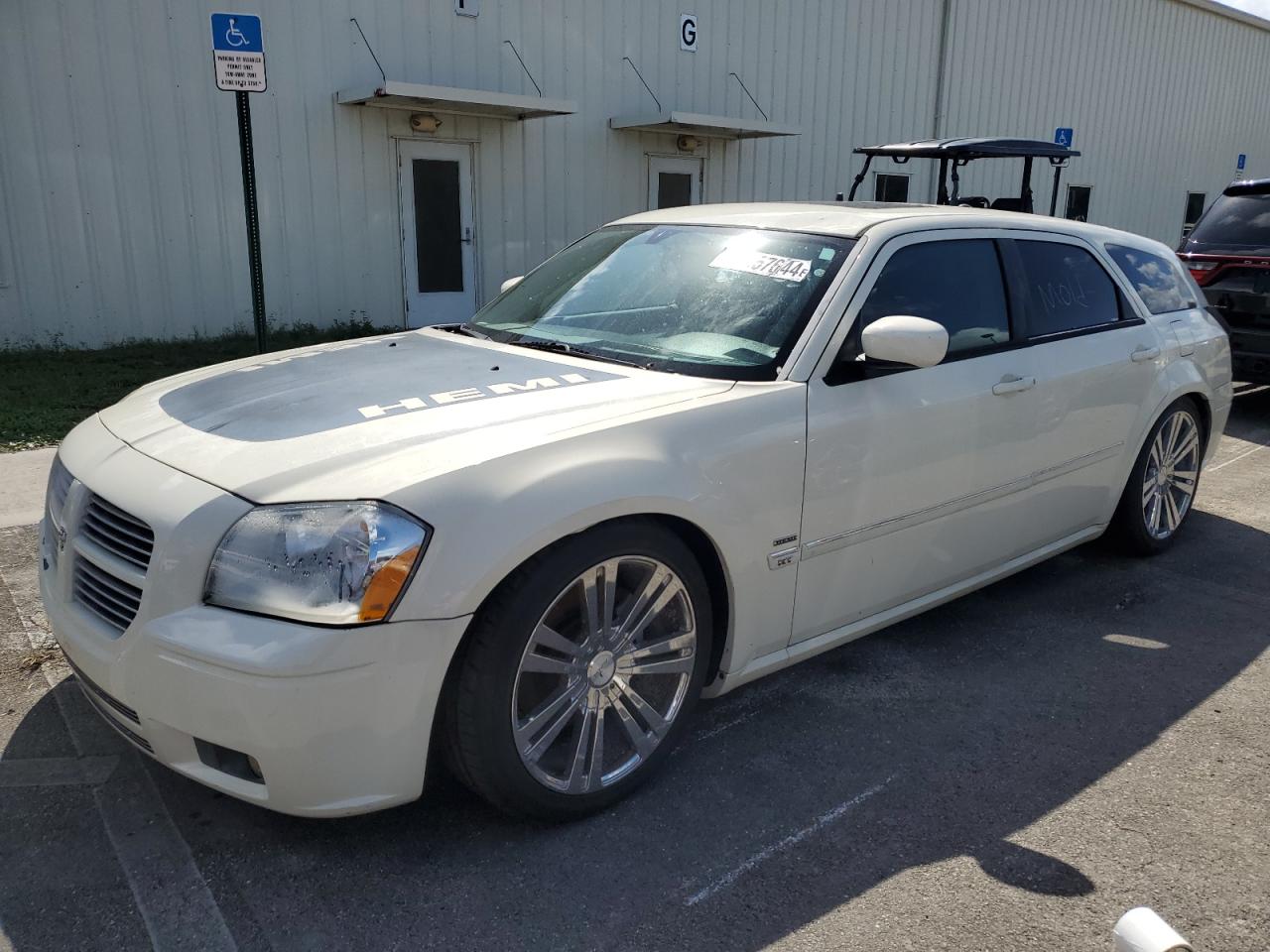 2005 Dodge Magnum R/T VIN: 2D8GV58215H113589 Lot: 75957644