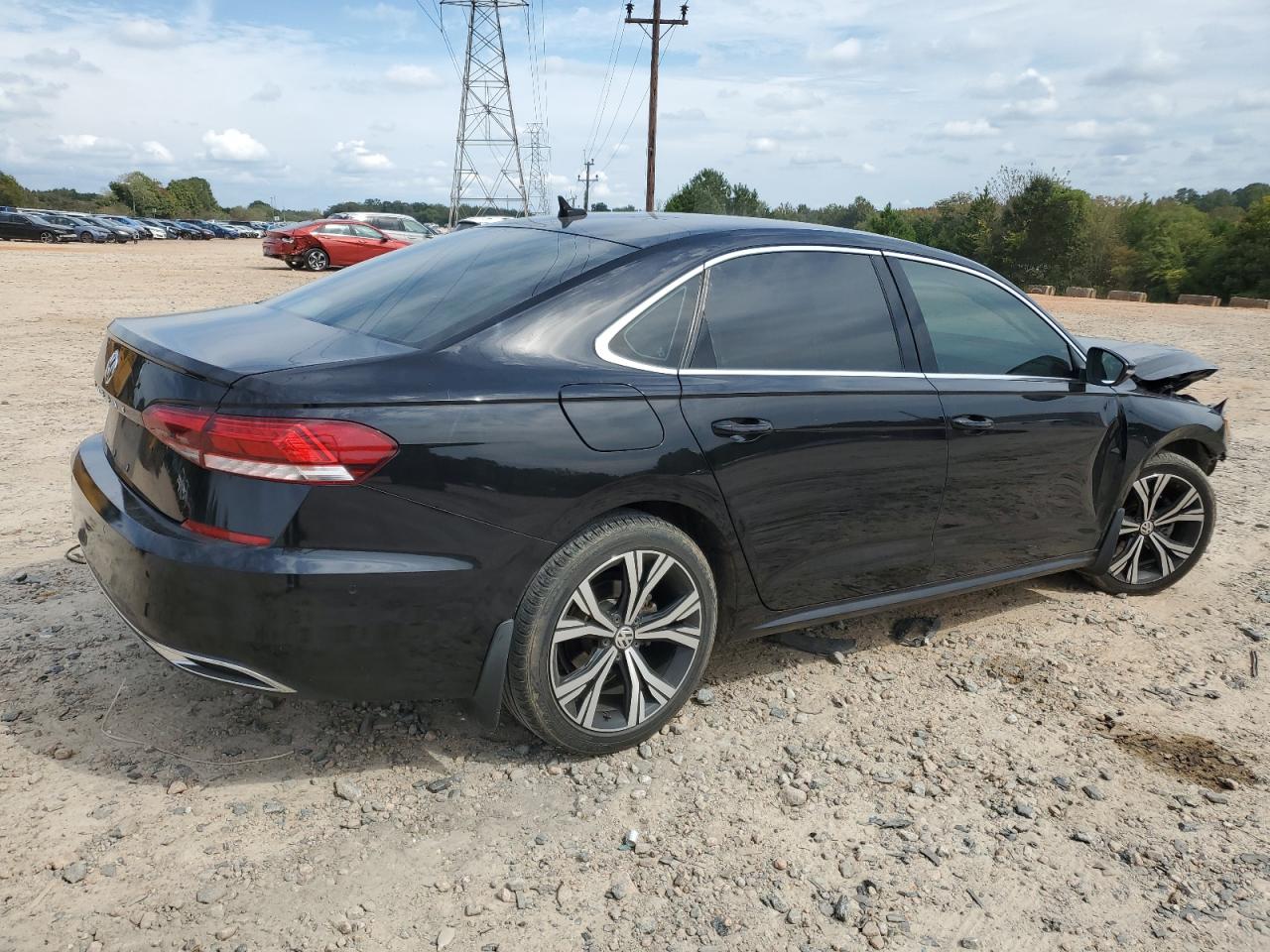 2020 Volkswagen Passat - Image 3