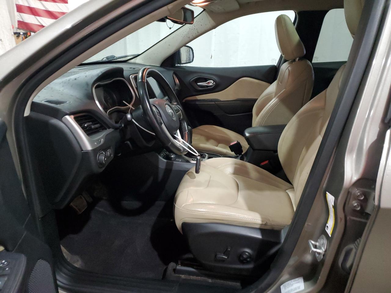 2016 Jeep Grand Cherokee - Image 7