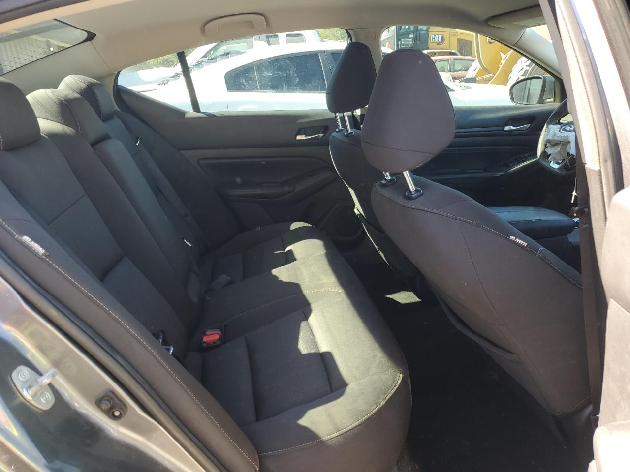 2019 Nissan Altima - Image 10