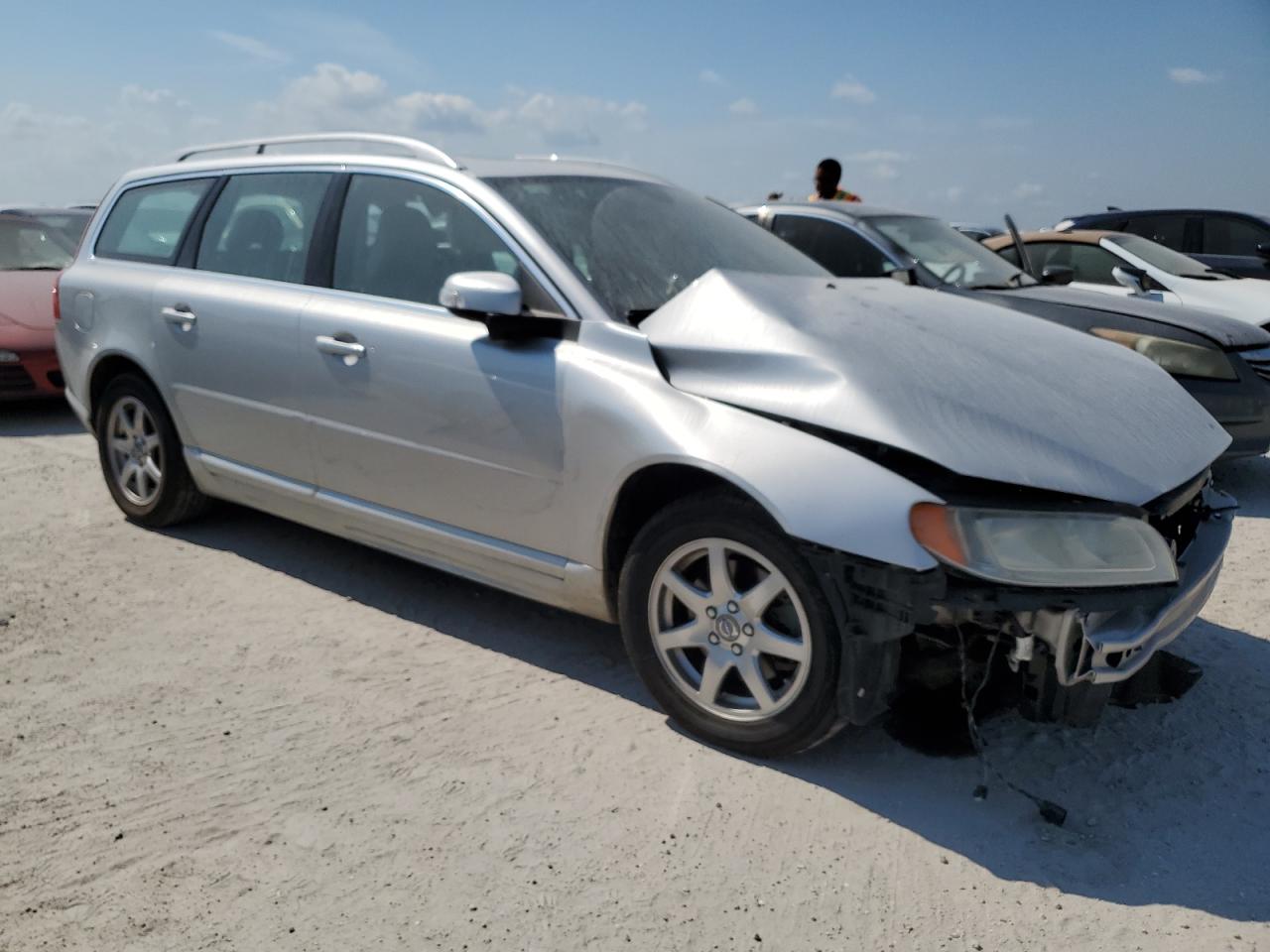 2008 Volvo V70 - Image 4