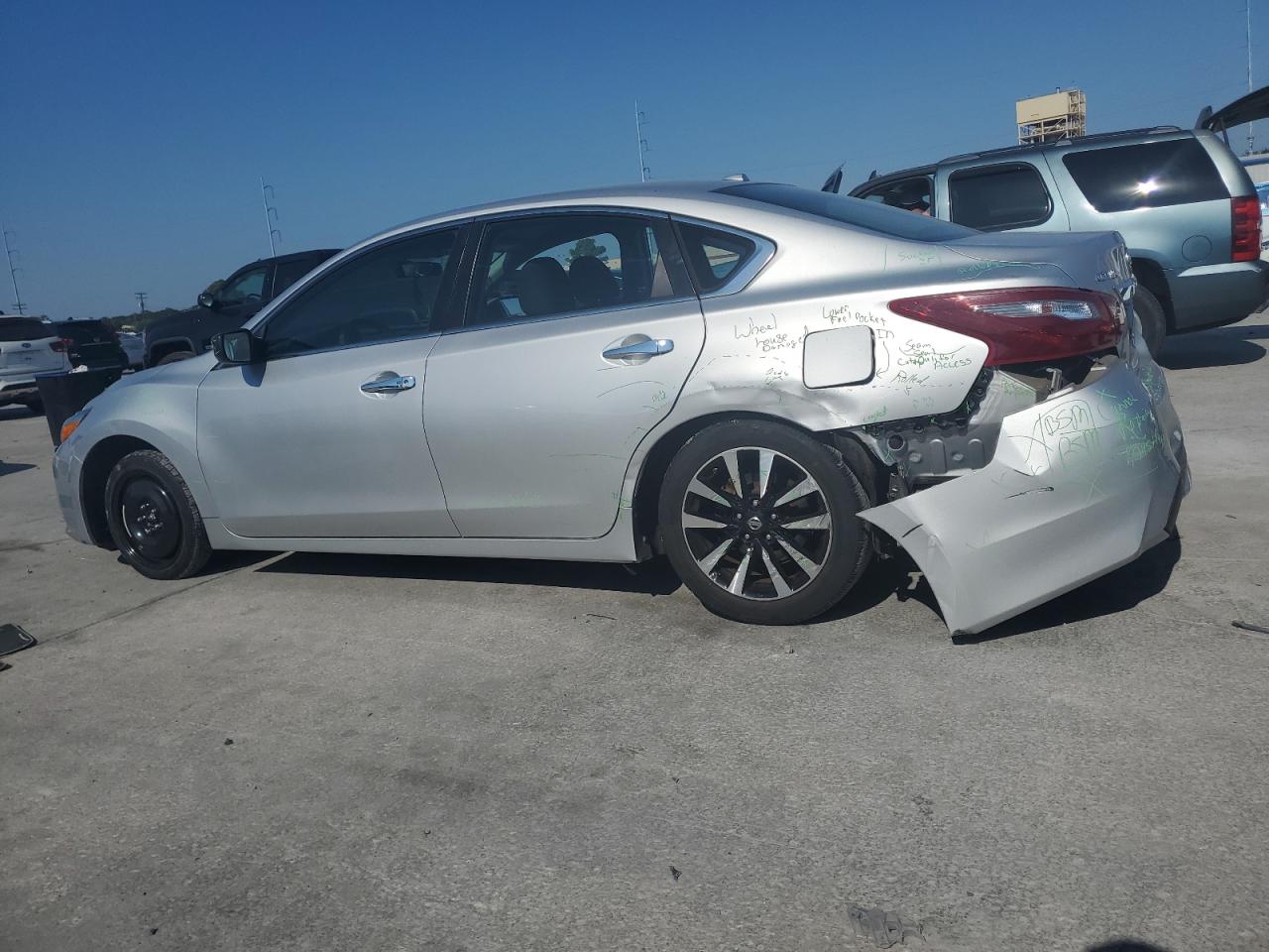 1N4AL3AP3JC241064 2018 NISSAN ALTIMA - Image 2