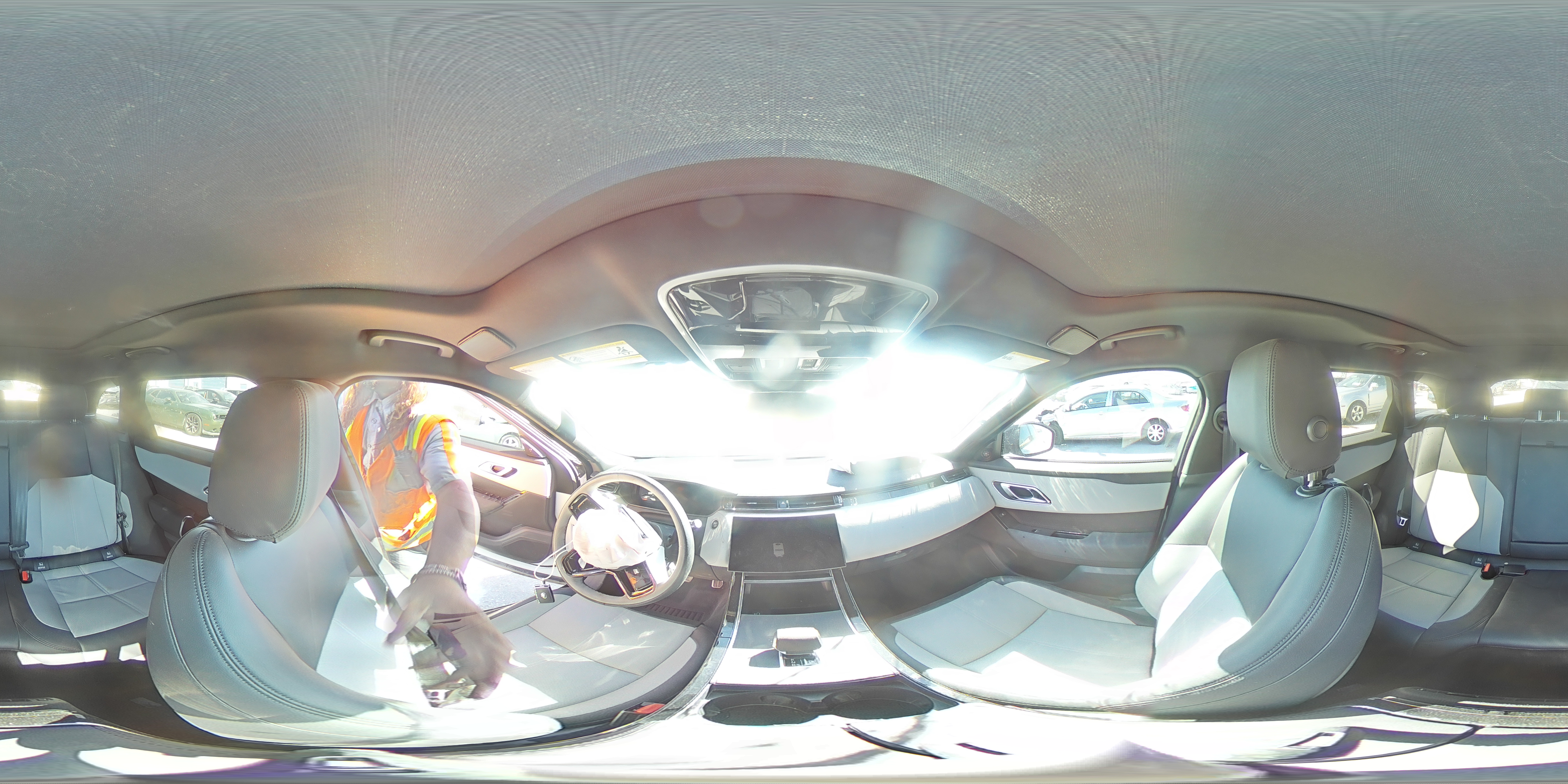 2024 Land Rover Range Rover - Image 15