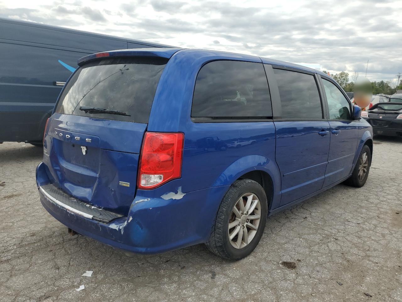 2013 Dodge Caravan - Image 3