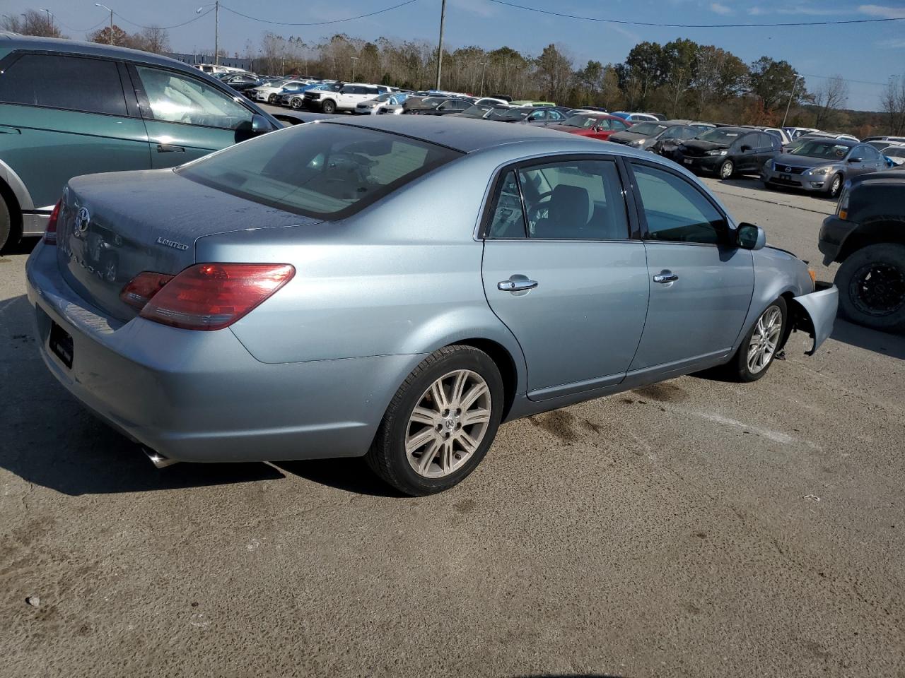 2008 Toyota Avalon - Image 3