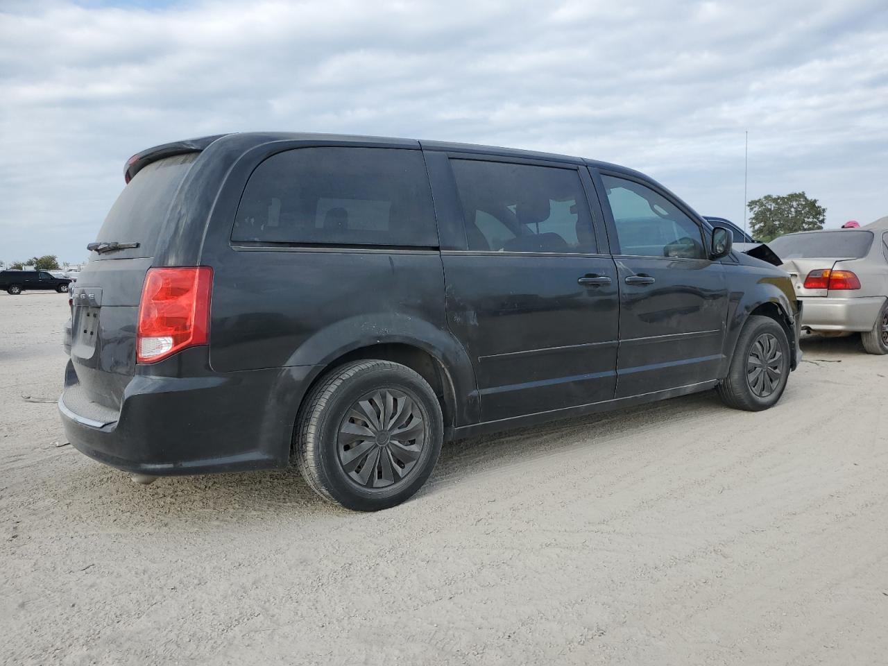2012 Dodge Caravan - Image 3