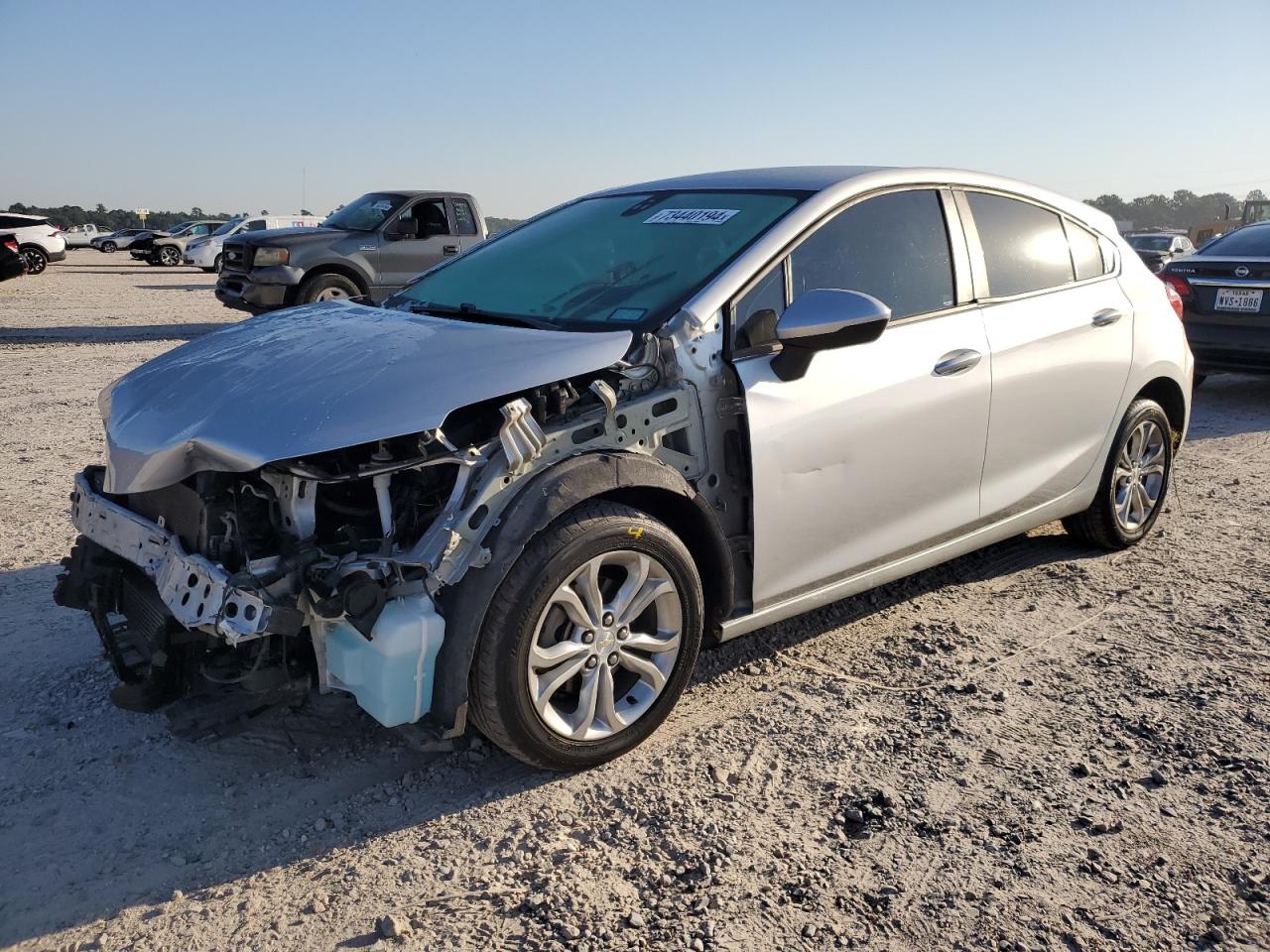 2019 Chevrolet Cruze - Image 1