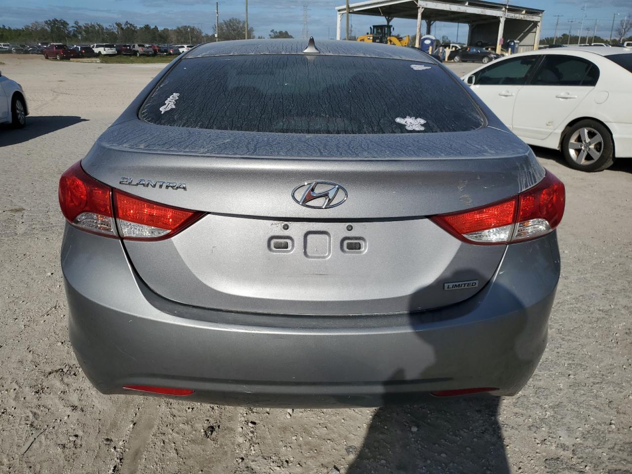 2012 Hyundai Elantra - Image 6