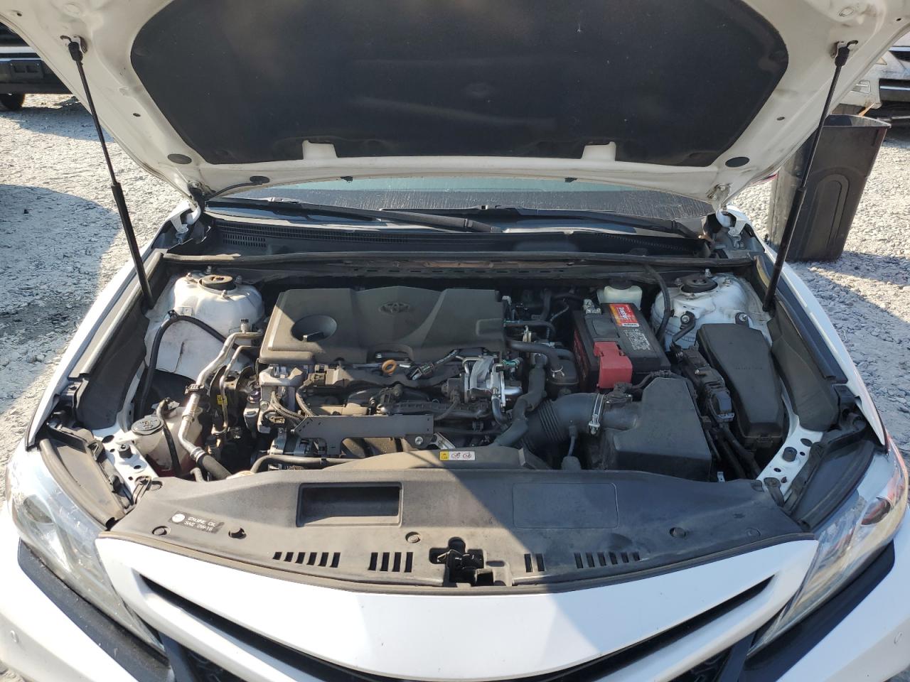 2018 Toyota Camry - Image 11