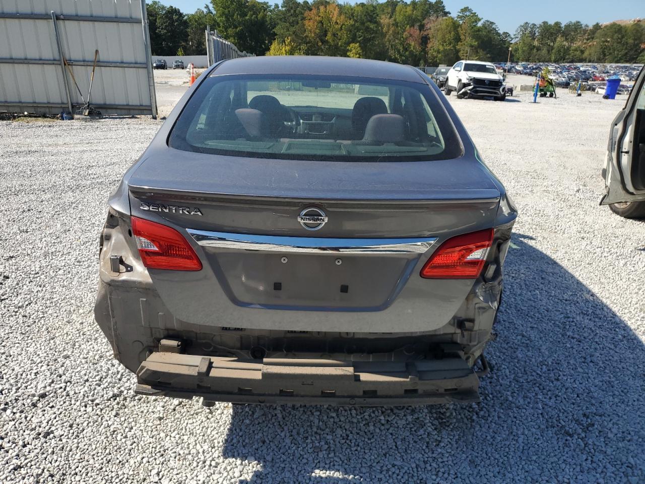 3N1AB7AP5JY217282 2018 Nissan Sentra S