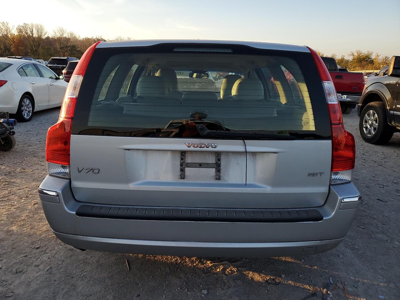 2006 Volvo V70 2.5T VIN: YV1SW592862576581 Lot: 77788594